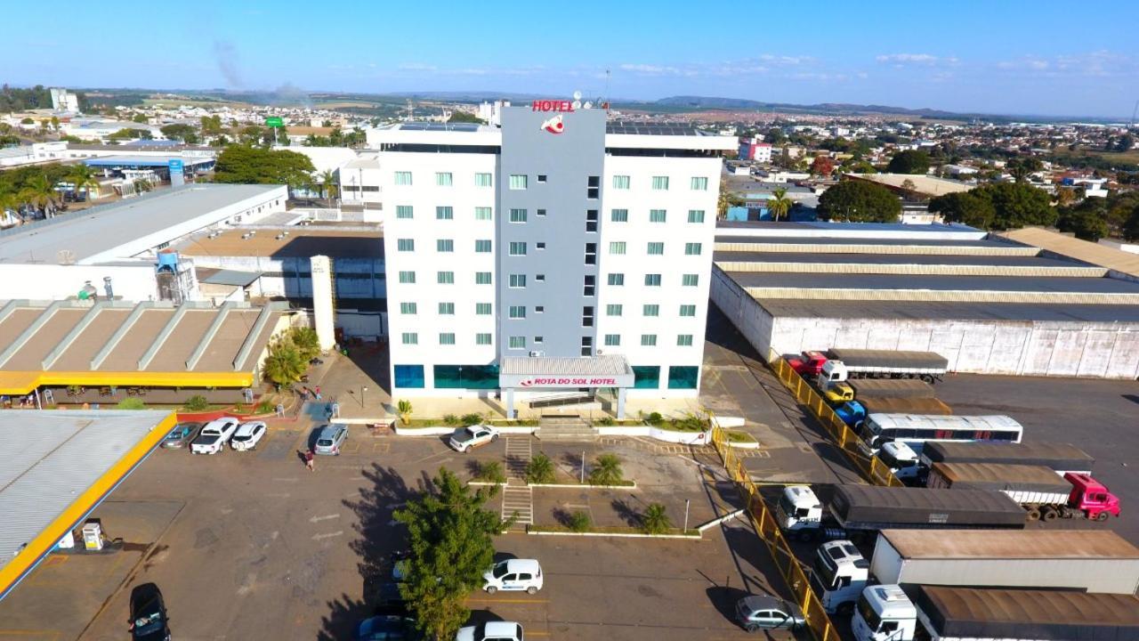Hotel Rota Do Sol パトロシニオ エクステリア 写真